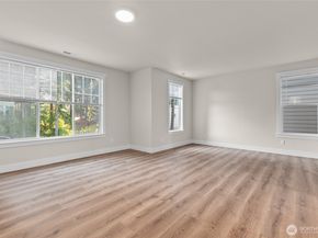 23205 89th Avenue W 8, Edmonds WA 98026