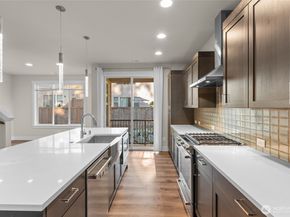 23205 89th Avenue W 8, Edmonds WA 98026
