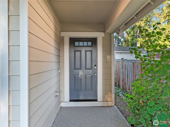 23205 89th Avenue W 8, Edmonds WA 98026