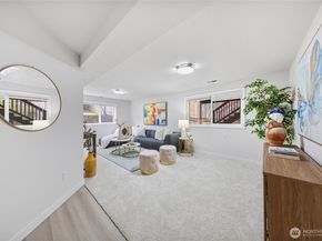 17801 38th Pl W, Lynnwood WA 98037