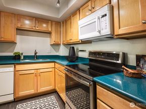 2001 E Yesler 17, Seattle WA 98122