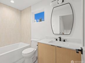 10742 Interlake Avenue N, Seattle WA 98133