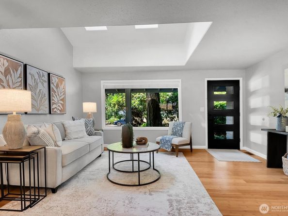 12117 NE 143rd Place, Kirkland WA 98034