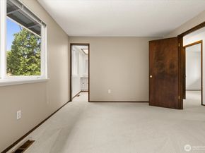 9236 NE 136th Place, Kirkland WA 98034