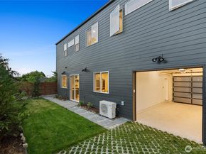 5114 15th Avenue S, Seattle WA 98108