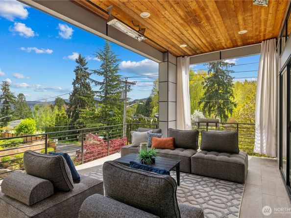 16908 SE 34th Street, Bellevue WA 98008