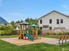 1367 Bandera Avenue SE, North Bend WA 98045