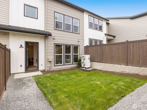 446 222nd Place SE, Sammamish WA 98074