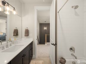 446 222nd Place SE, Sammamish WA 98074