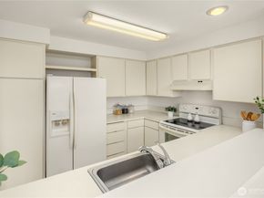 1319 S Puget Drive D34, Renton WA 98055