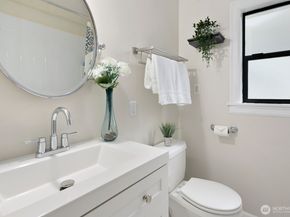 4045 2nd Avenue NE, Seattle WA 98105
