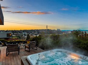 2506 W Halladay Street, Seattle WA 98199
