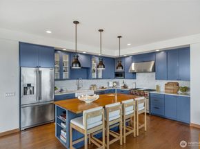2506 W Halladay Street, Seattle WA 98199