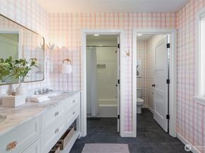 2506 W Halladay Street, Seattle WA 98199