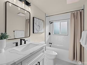 18330 47th Place NE, Lake Forest Park WA 98155