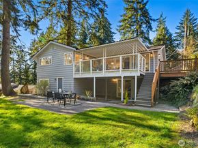 18330 47th Place NE, Lake Forest Park WA 98155
