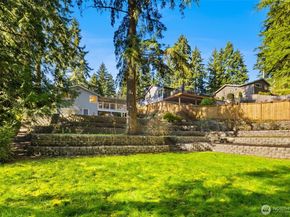 18330 47th Place NE, Lake Forest Park WA 98155