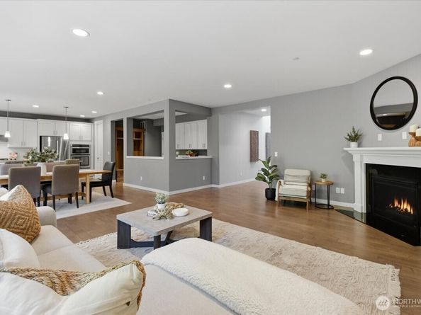 9125 Satterlee Avenue SE, Snoqualmie WA 98065