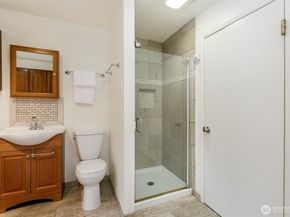 15812 NE 106th Street, Redmond WA 98052