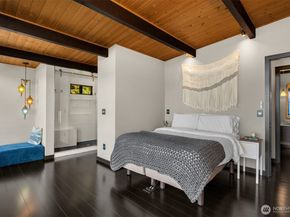 3831 58th Avenue SW, Seattle WA 98116