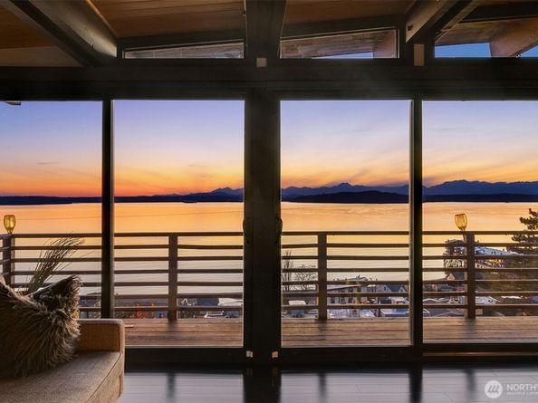 3831 58th Avenue SW, Seattle WA 98116
