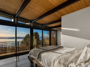 3831 58th Avenue SW, Seattle WA 98116
