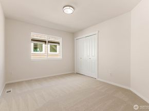 3463 NE Madison Way, Issaquah WA 98029