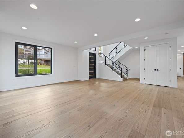 16036 SE 44TH Court, Bellevue WA 98006