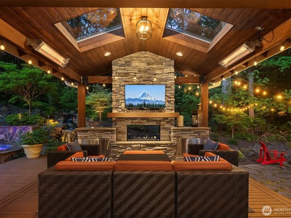 8512 213th Place NE, Redmond WA 98053
