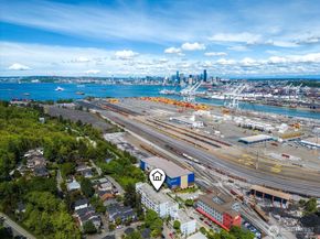 3318 30th Avenue SW B409, Seattle WA 98126