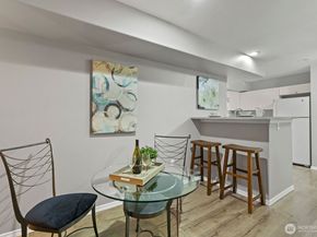 3318 30th Avenue SW B409, Seattle WA 98126