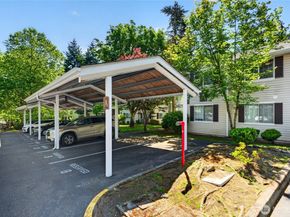 19230 Forest Park Drive NE A201, Lake Forest Park WA 98155