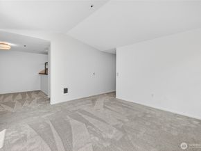 19230 Forest Park Drive NE A201, Lake Forest Park WA 98155