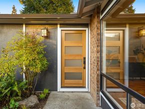 2001 SE 17th Court S, Renton WA 98055