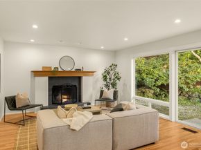 2001 SE 17th Court S, Renton WA 98055