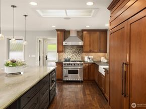 61 Cascade Key, Bellevue WA 98006