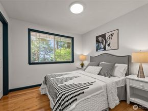 8215 172nd Avenue NE, Redmond WA 98052