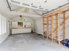 2122 N 128th Street, Seattle WA 98133