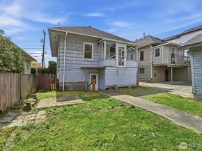 308 NE 50th Street, Seattle WA 98105