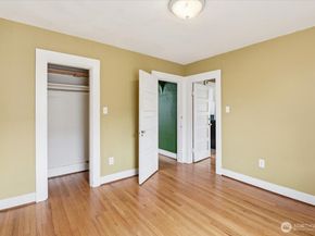 308 NE 50th Street, Seattle WA 98105