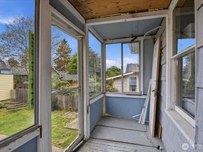308 NE 50th Street, Seattle WA 98105