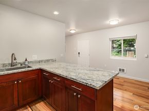 1161 Aberdeen Avenue NE, Renton WA 98056