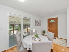 17023 113th Avenue SE, Renton WA 98055
