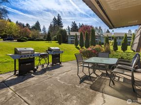 11008 NE 68th St 728, Kirkland WA 98033
