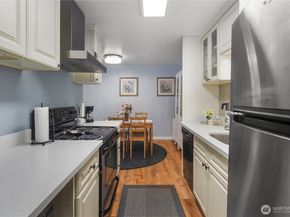 11008 NE 68th St 728, Kirkland WA 98033