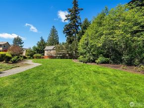 16517 SE 66th Street, Bellevue WA 98006
