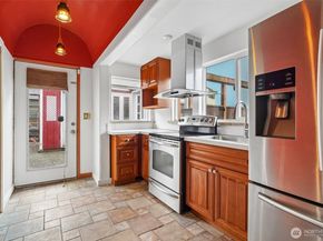 13043 40th Avenue S, Tukwila WA 98168