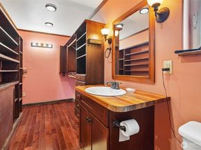 13043 40th Avenue S, Tukwila WA 98168