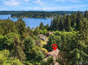 22808 105th Avenue SW, Vashon WA 98070