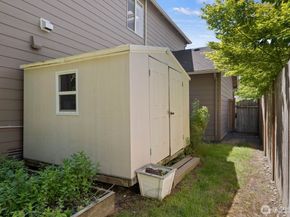 13758 174th Avenue SE, Renton WA 98059